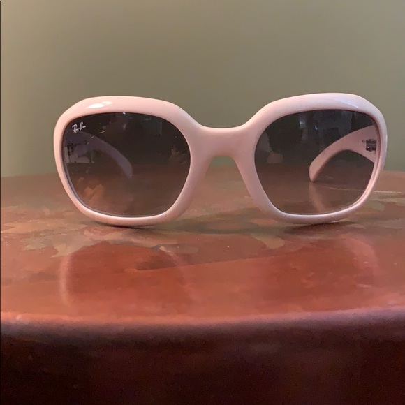 Ray-Ban Accessories - Awesome Ray-Ban Sunglasses!